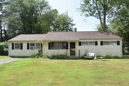 11 Florence Ln, Plantsville, CT, 06479-1909 | Card Image