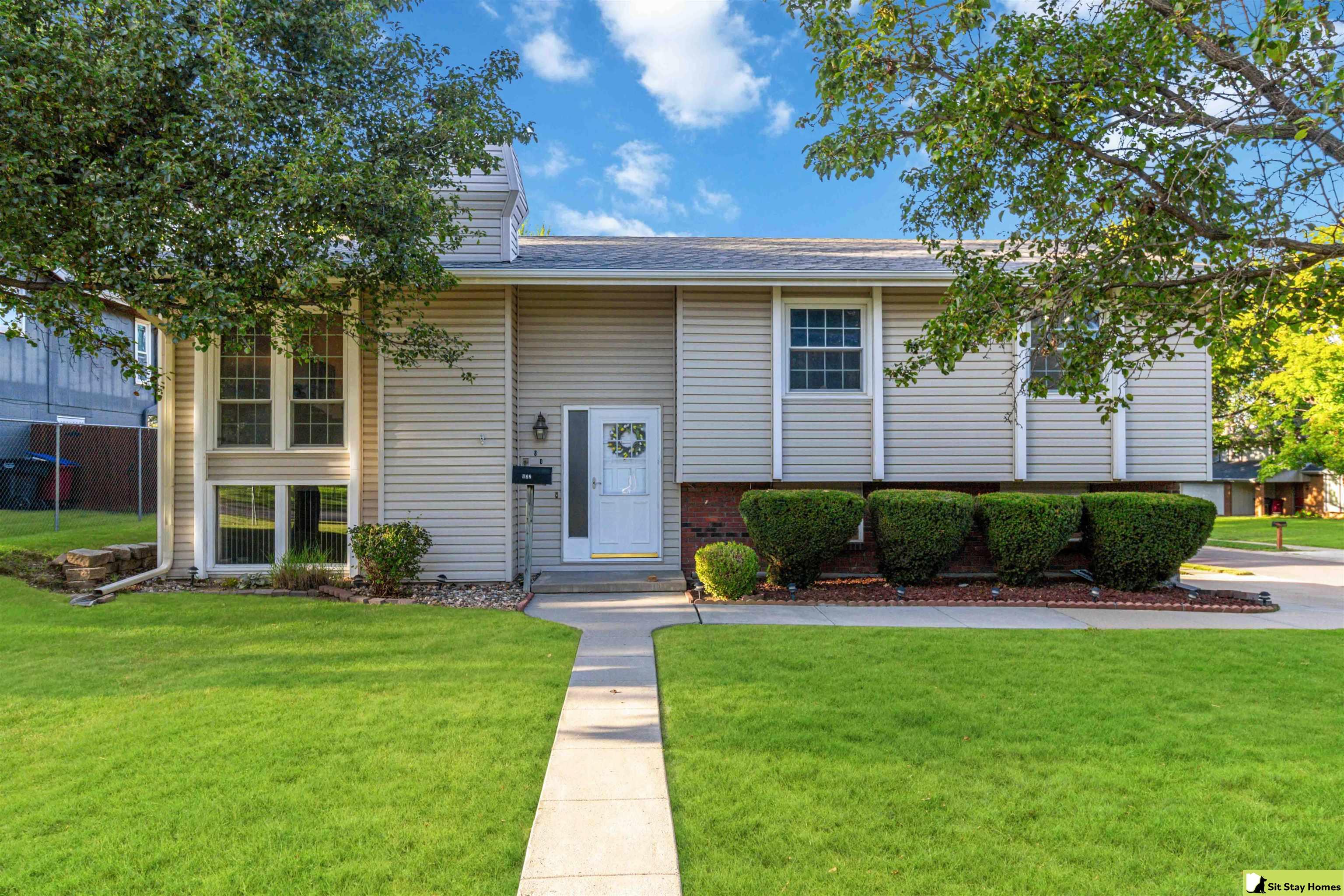 Galway Cir, Papillion, NE 68046