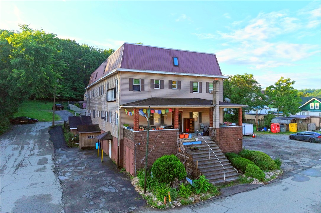 205 3Rd Ave, Sutersville, PA 15083