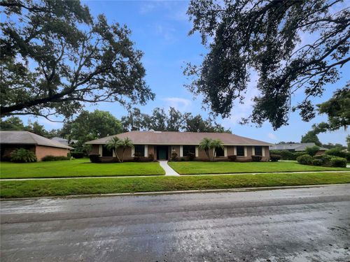 2715 Golf Heights Cir, VALRICO, FL, 33596-5213 | Card Image