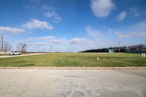 501 Spring Park Loop, Bourbonnais, IL, 60914-4967 | Card Image