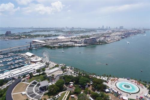 5202-50 Biscayne Blvd, Miami, FL, 33132-2953 | Card Image