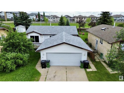 1411 35 St Nw, Edmonton, AB, T6L2M2 | Card Image