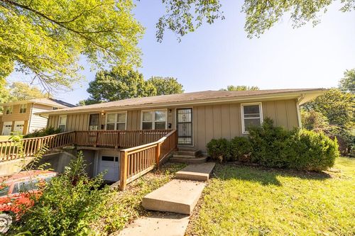 105 & 107 S Arlington Avenue, Independence, MO, 64053 | Card Image