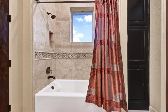 Bathtub | Image 38