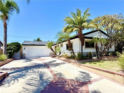 4811 Myra Ave, Cypress, CA, 90630-4334 | Card Image