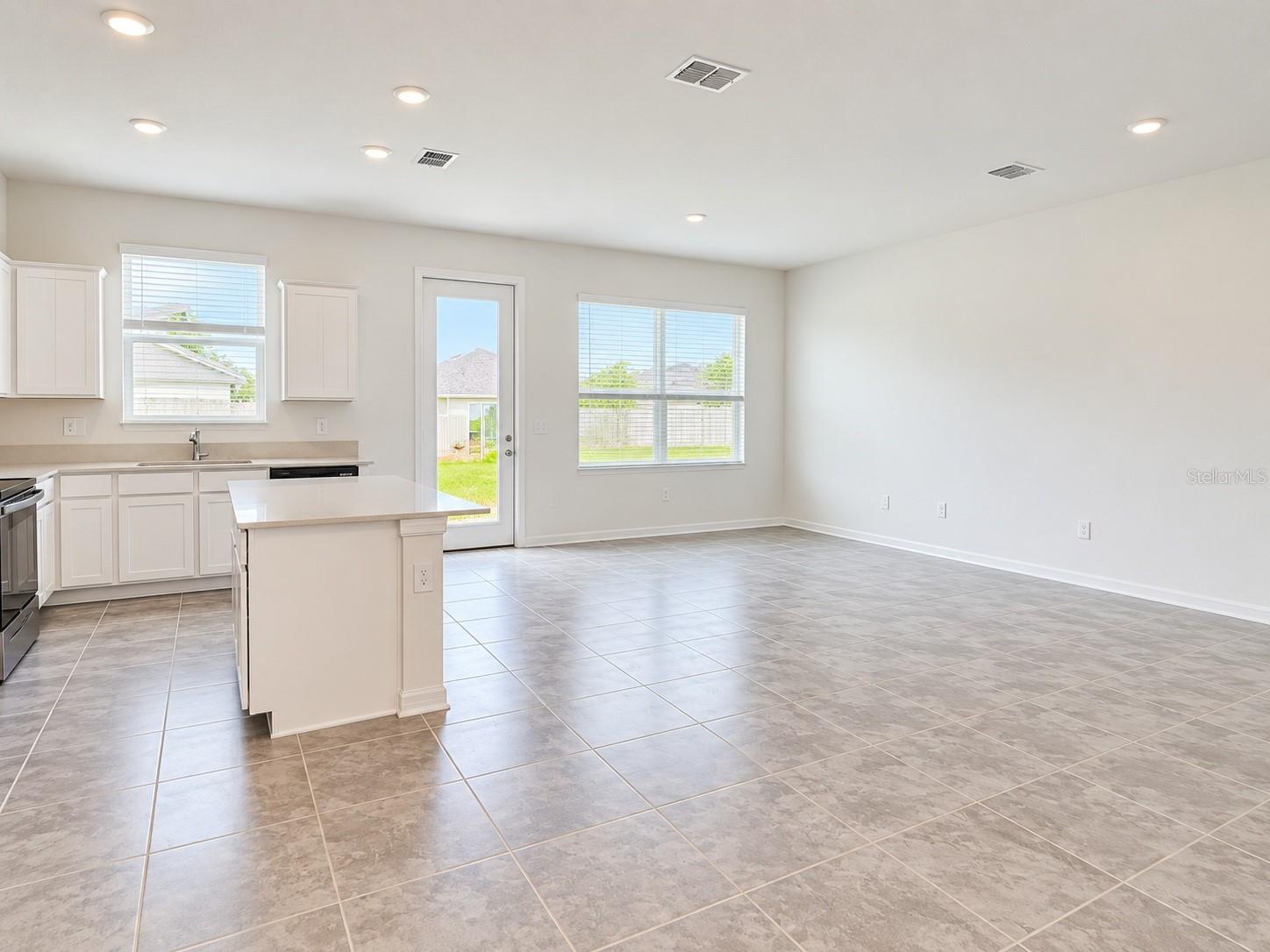 Residential Lease in DAVENPORT 3