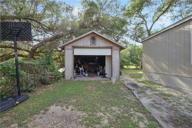 213 S Fuqua St, House other with 2 bedrooms, 2 bathrooms and null parking in Rockport TX | Image 15