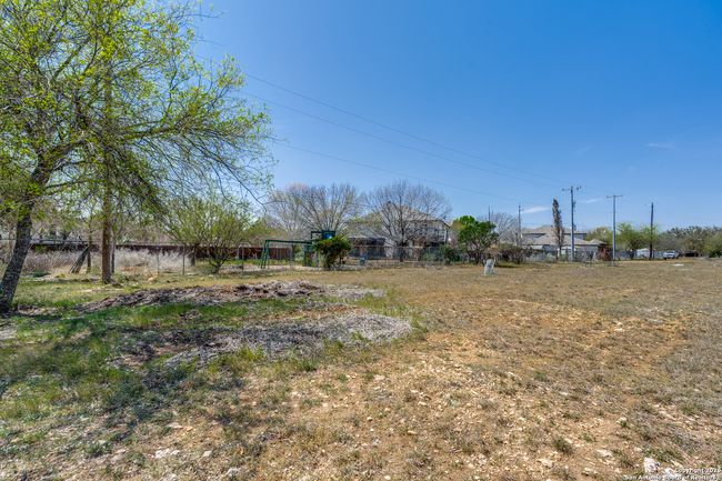 12906 New Cedar, House other with 3 bedrooms, 3 bathrooms and null parking in Helotes TX | Image 37