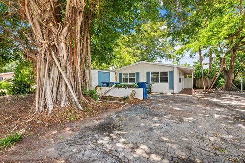 b-rear-806 Ne 23rd Dr, Wilton Manors, FL, 33305-1230 | Card Image