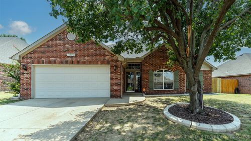 11516 103rd St, Owasso, OK, 74055-6649 | Card Image
