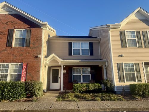 102 Oak Valley Cir, Smyrna, TN, 37167-8500 | Card Image