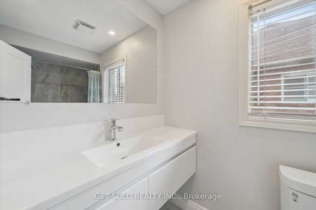 1 Mckie Crt, House other with 7 bedrooms, 4 bathrooms and 8 parking in Ajax ON | Image 33