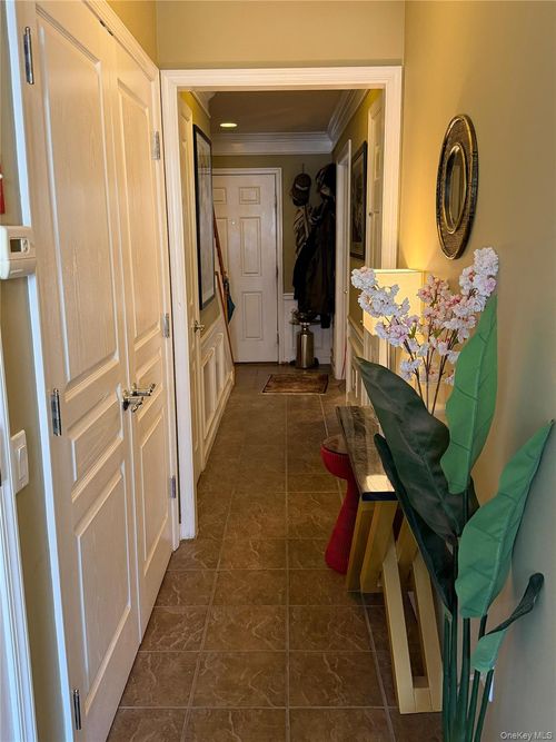 14 Maler Ln, Patchogue, NY, 11772-3558 | Card Image