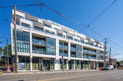 {{alt}} | Card Image