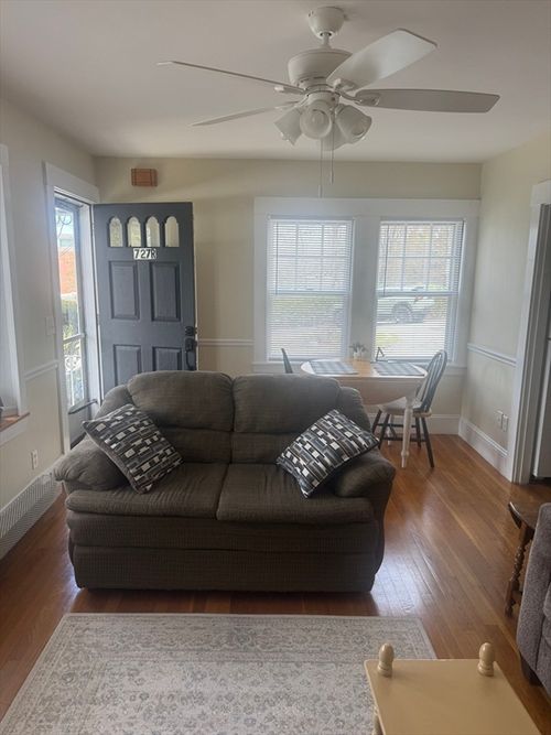 1-727 REAR Woburn Pkwy, Woburn, MA, 01801-6004 | Card Image