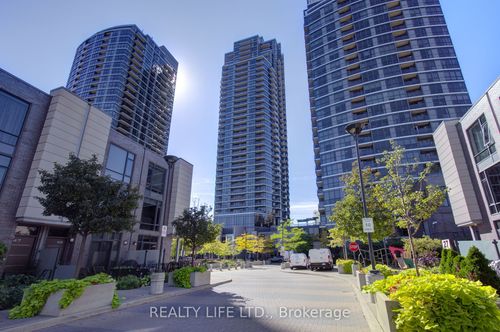 1003-5 Valhalla Inn Rd, Etobicoke, ON, M9B0B1 | Card Image