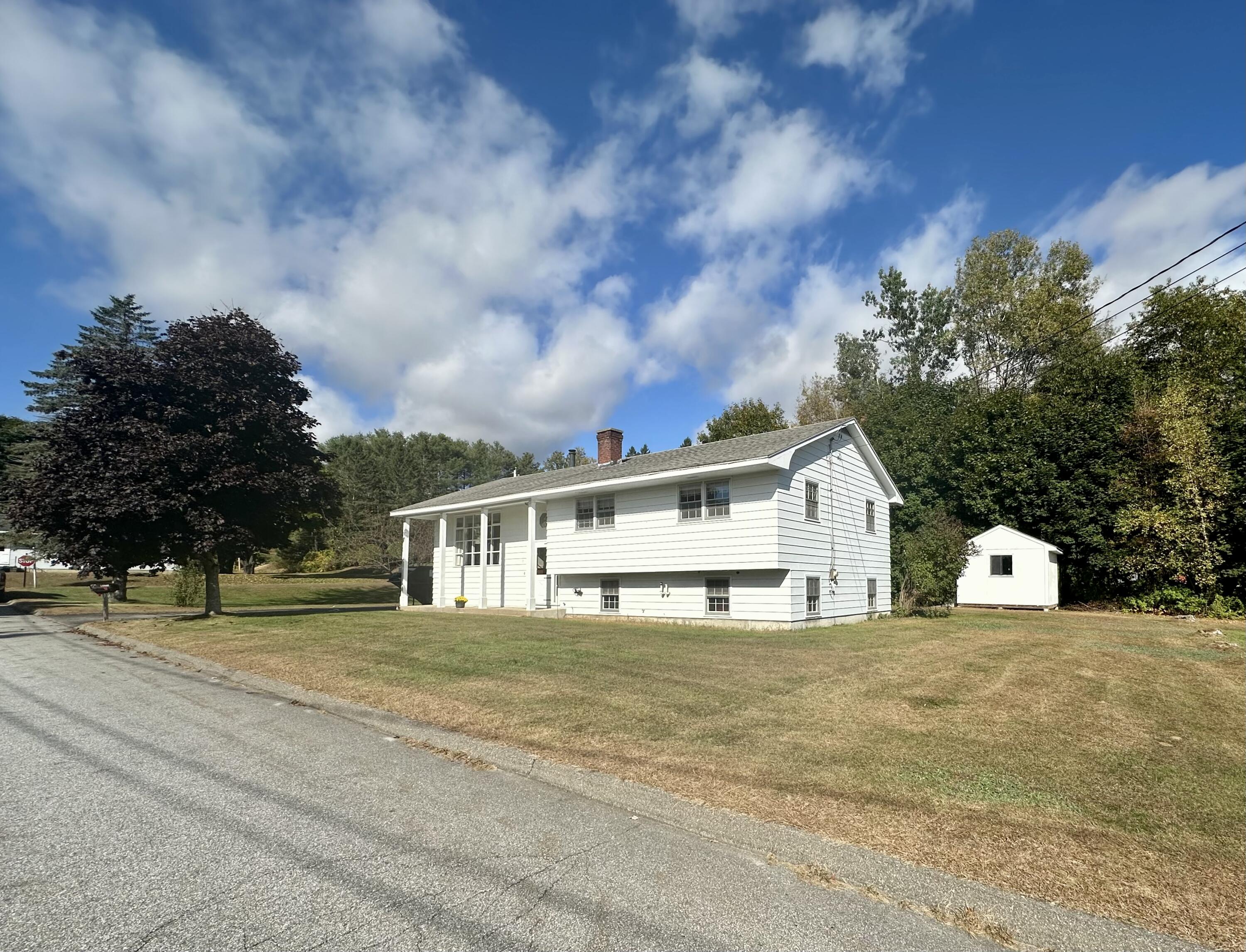 Loudine Ave, Rumford, ME 04276