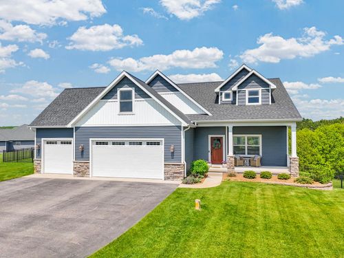 6878 Coyote View Ct, Traverse City, MI, 49685-7459 | Card Image