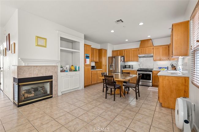 69 Serena Way, Condo with 4 bedrooms, 3 bathrooms and 2 parking in Stanton CA | Image 21
