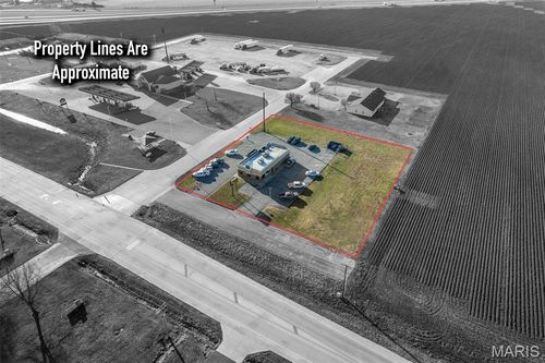 11 Truman St, Charleston, MO, 63834-1455 | Card Image