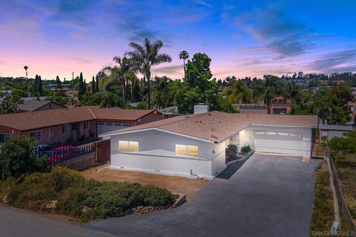 915 Mandarin Dr, Fallbrook, CA, 92028-4700 | Card Image
