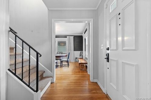 73 Middle Rd, Eastchester, NY, 10709-3843 | Card Image