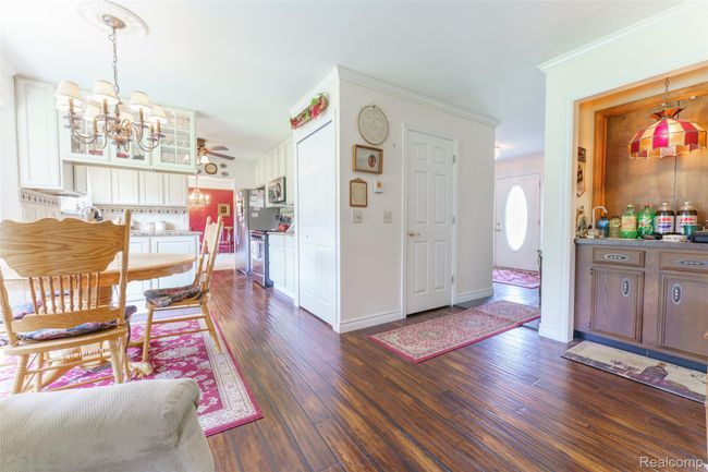 bar area in family room | Image 16