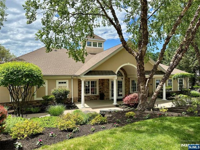 35 Magnolia Way, House attached with 3 bedrooms, 3 bathrooms and null parking in North Haledon NJ | Image 37