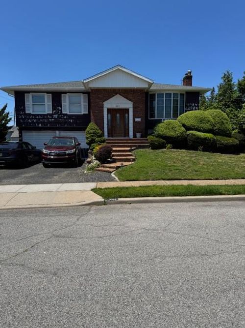 3214 Monterey Dr, Merrick, NY, 11566-5134 | Card Image