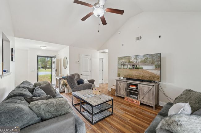 108 Pine Thicket Way, House other with 3 bedrooms, 2 bathrooms and 2 parking in Springfield GA | Image 7