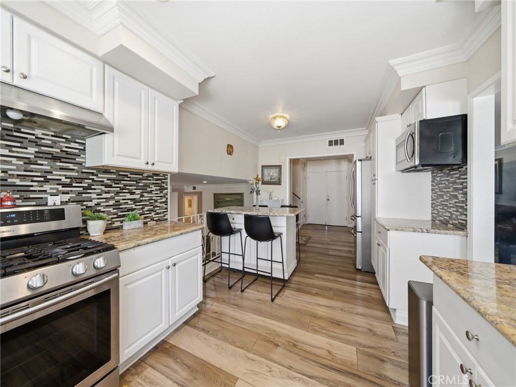 Residential in Winnetka 3