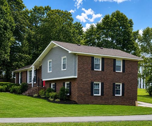 1214 Rainbow Cir, Westmoreland, TN, 37186-2036 | Card Image
