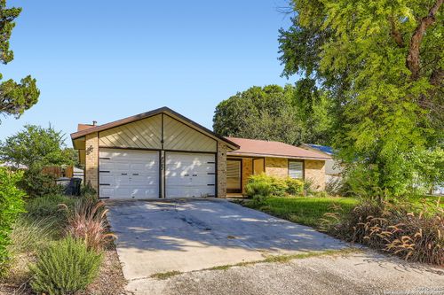 9307 Valley Bnd, San Antonio, TX, 78250-3958 | Card Image