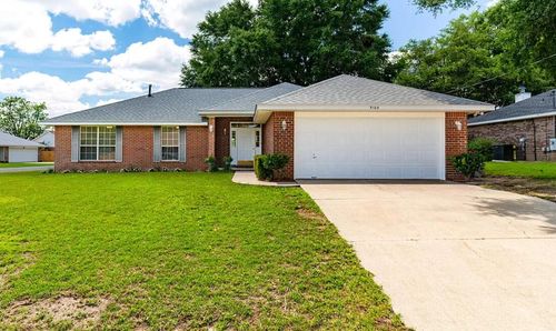 5104 Whitehurst Ln, Crestview, FL, 32536-2203 | Card Image