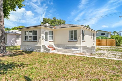 301 Sw 17th St, Fort Lauderdale, FL, 33315-1746 | Card Image