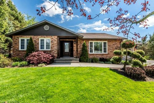 1191 Sunset Dr, Fenwick, ON, L0S1C0 | Card Image