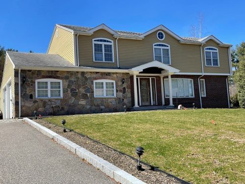 243 Weatherbee Dr, Westwood, MA, 02090-2140 | Card Image