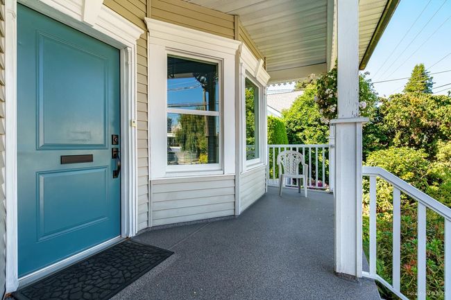 814 Tenth Street, House other with 3 bedrooms, 2 bathrooms and 4 parking in New Westminster BC | Image 6