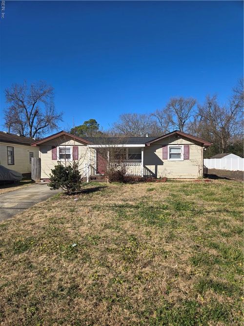 6336 Old Townpoint Rd, Suffolk, VA, 23435-2607 | Card Image