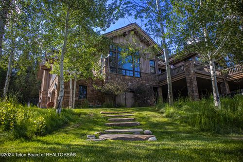 485 N Fall Creek Road, Wilson, WY, 83014 | Card Image