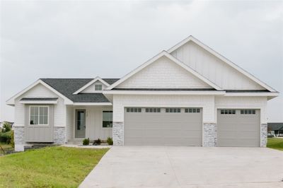 710 Belmont Boulevard, Home with 5 bedrooms, 3 bathrooms and null parking in Waukee IA | Image 2