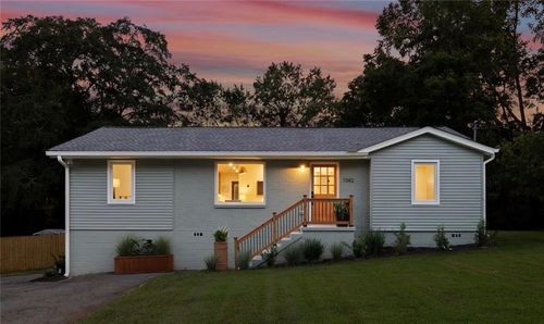 1042 Oakdale Dr Se, Smyrna, GA, 30080-4219 | Card Image