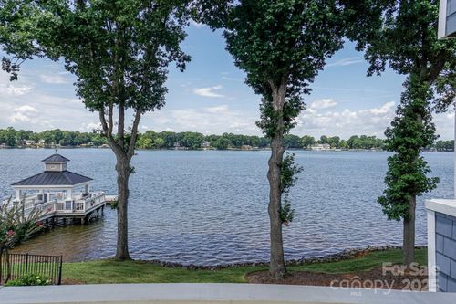 941 Southwest Dr, Davidson, NC, 28036-8924 | Card Image