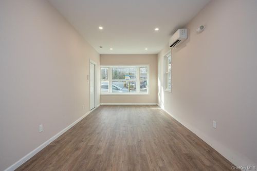 72 S Main St, New City, NY, 10956-3514 | Card Image