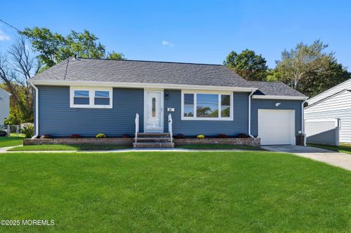 36 Parkview Dr, Hazlet, NJ, 07730-1016 | Card Image