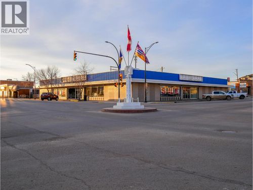 10121 10 St, Dawson Creek, BC, V1G3T3 | Card Image