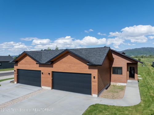 823 Booshway St, Driggs, ID, 83422-4938 | Card Image