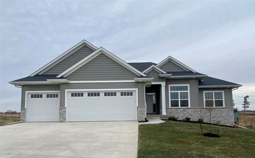 60 S Seven Oaks Rd, North Liberty, IA, 52317-7408 | Card Image