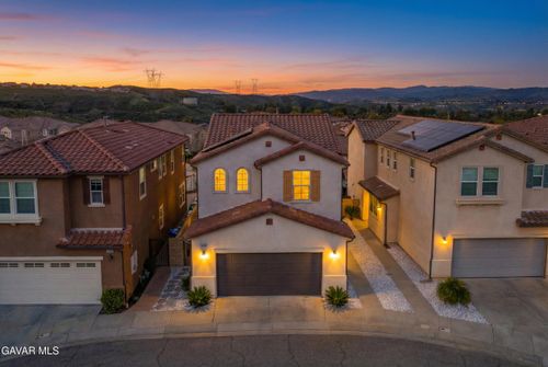 19849 Via Ott, Santa Clarita, CA, 91321 | Card Image